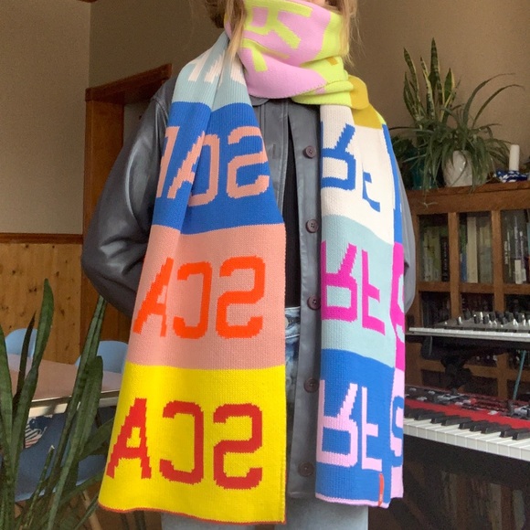 Verloop Scarf Scarf - Picture 5 of 11